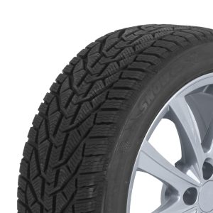 1x KORMORAN 185/60R15 88T Snow XL zimowe 2025 r